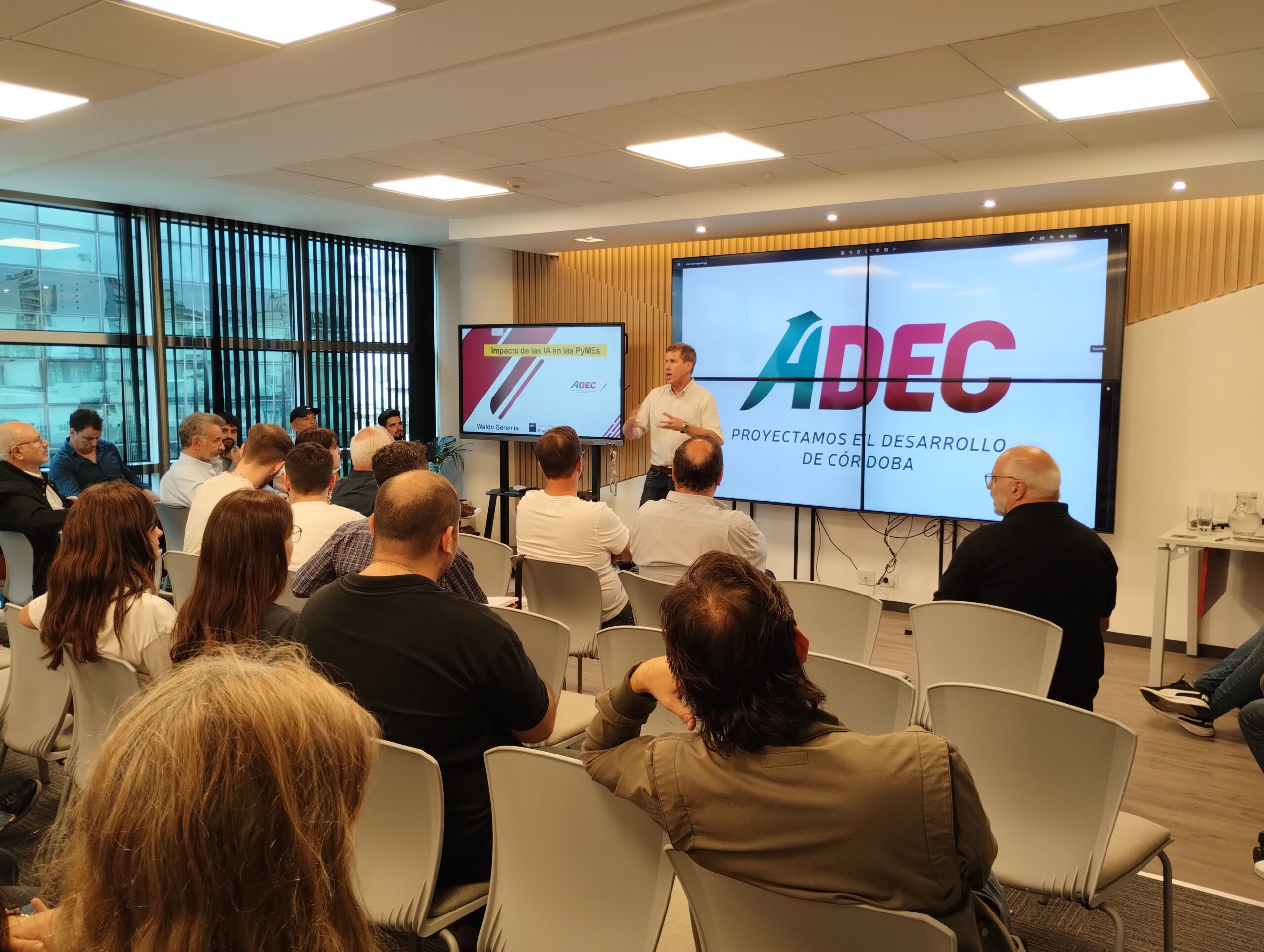 ADEC presentó casos cordobeses de aplicación de Inteligencia Artificial