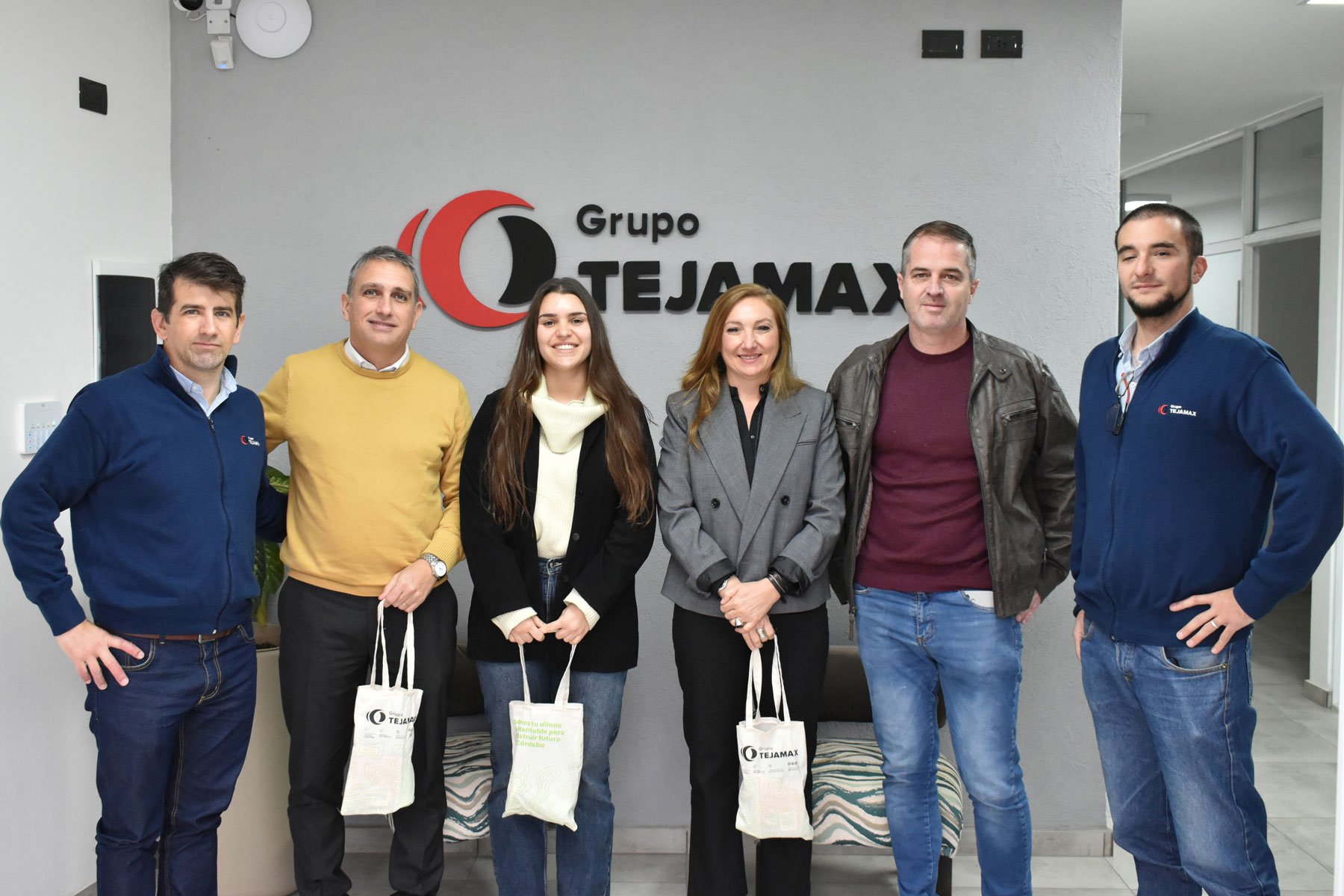Grupo Tejamax y COyS firman un convenio para producir hormigones con plásticos reciclados