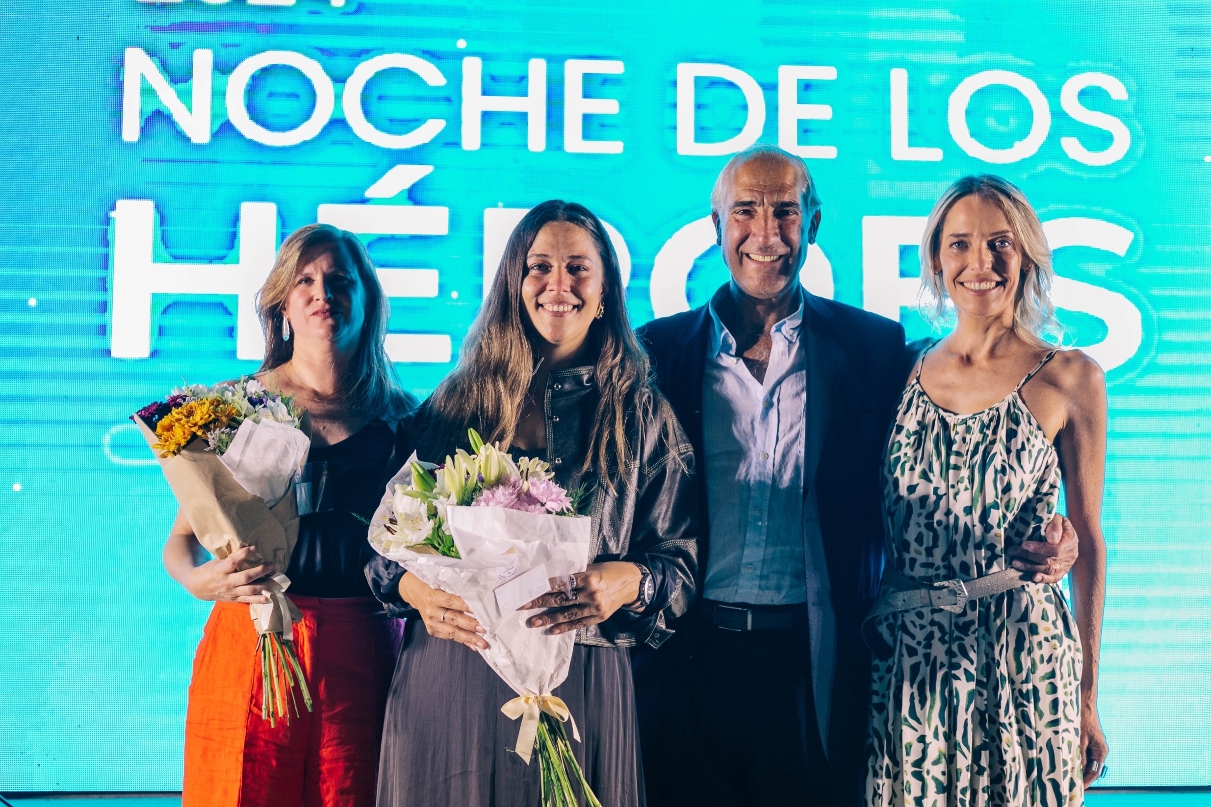 Bajo el lema «Liderazgo en Crecimiento», Junior Achievement celebró sus 30 años con la Noche de los Héroes