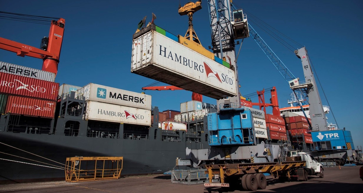 Golpe al comex: privados alertan que Córdoba podría perder su Dirección Regional de Aduanas