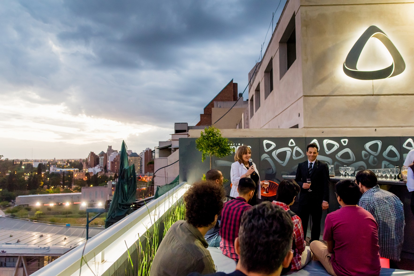 #Dossier: con IA generativa, Kinetic desembarca con proyectos en Reino Unido y EE.UU