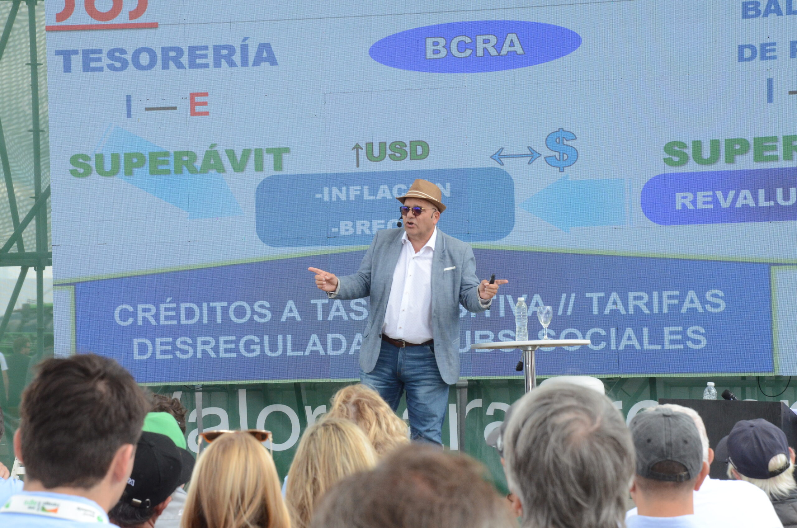 «Vienen tiempos de crédito caro y máxima eficiencia», advirtió Salvador Di Stefano en Expoagro 2025
