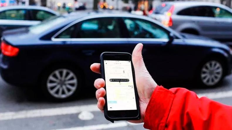 Auto, taxi o aplicaciones de transporte: cuál conviene según los números