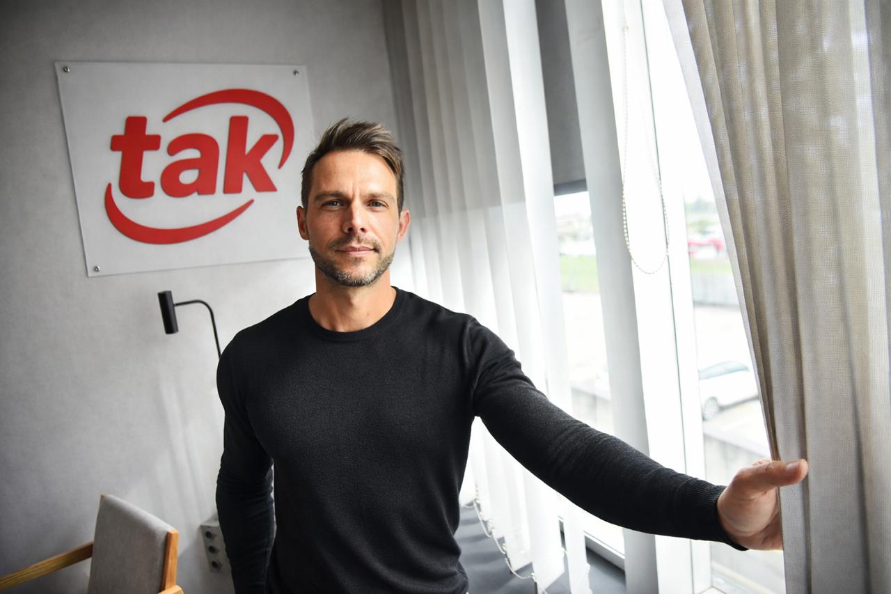 Comida asegurada por $3.999 al mes: cómo funciona TAK, el nuevo seguro alimentario de Córdoba