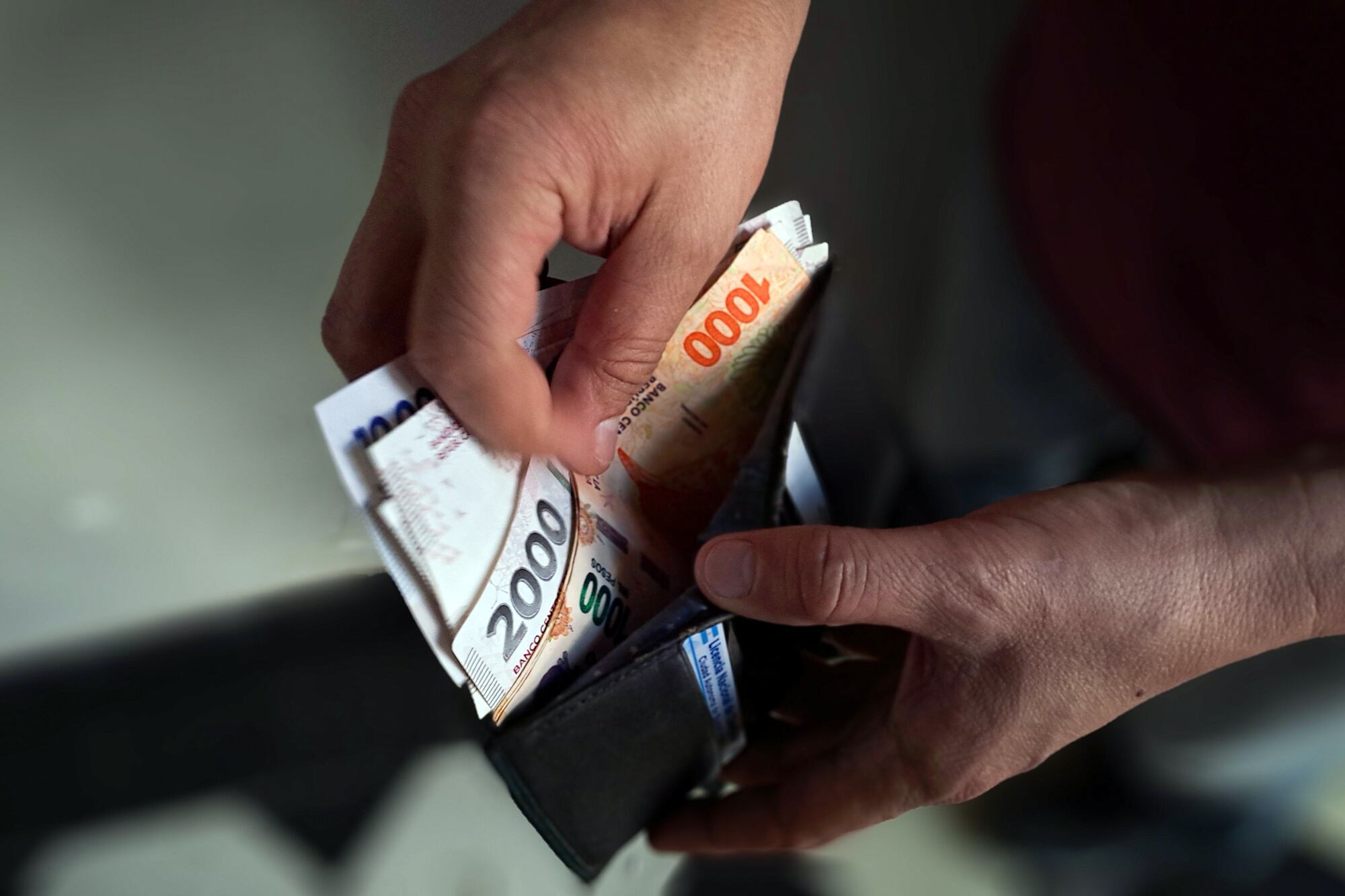 La economía en el centro del malestar: la mitad de los argentinos se siente peor que en 2025