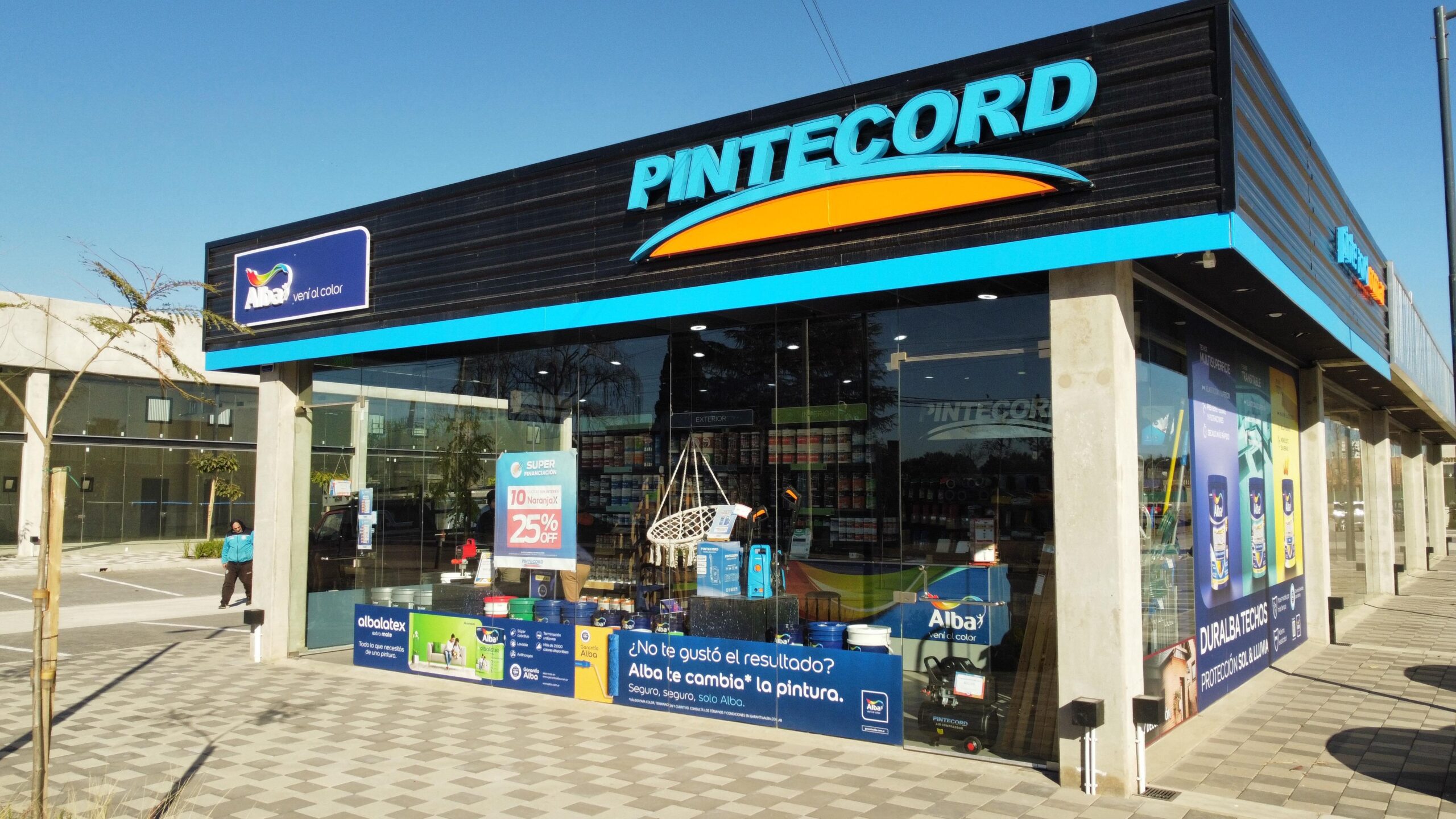 Del retail a la logística internacional: la nueva apuesta de Pintecord para la construcción