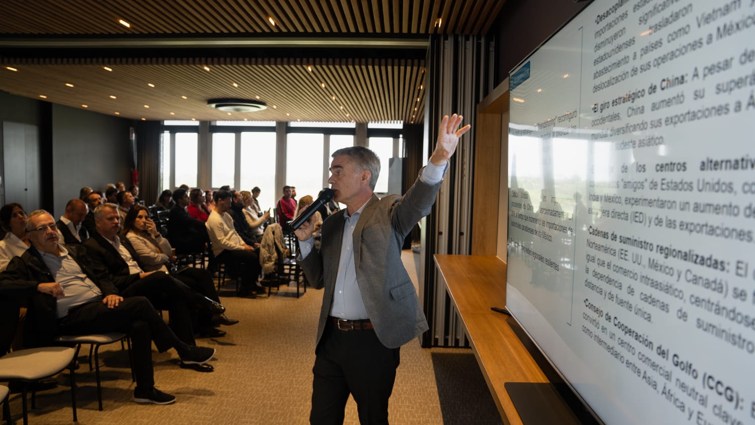 El desafío de ganar peso en el Comex: sólo 70 empresas superan los US$100 millones en ventas al exterior