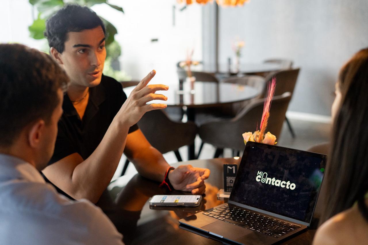 Del “¿tenés el contacto de…?” a una app: la apuesta para transformar cómo se consigue trabajo